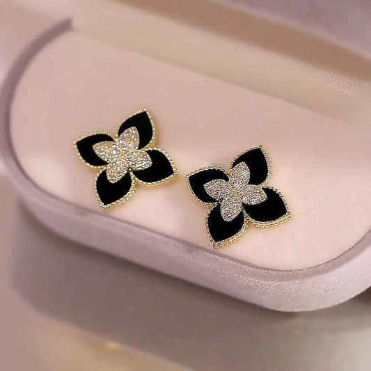 Sparkling Four-leaf Studs With Cubic Zirconia (PJT-991)